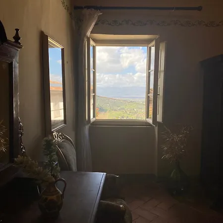 לינה וארוחת בוקר La Rocca *